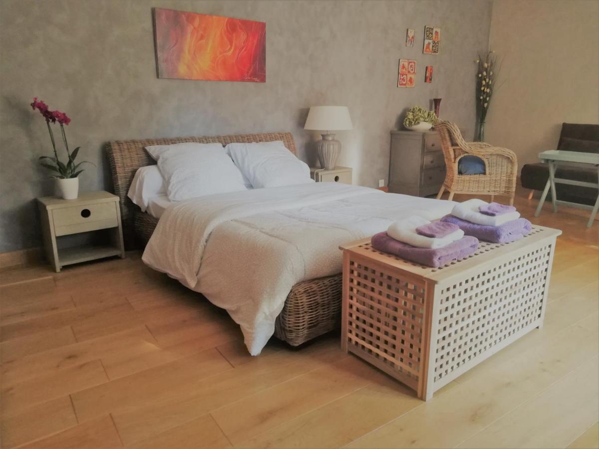 La Goutadou Bed & Breakfast Cabannes Bagian luar foto
