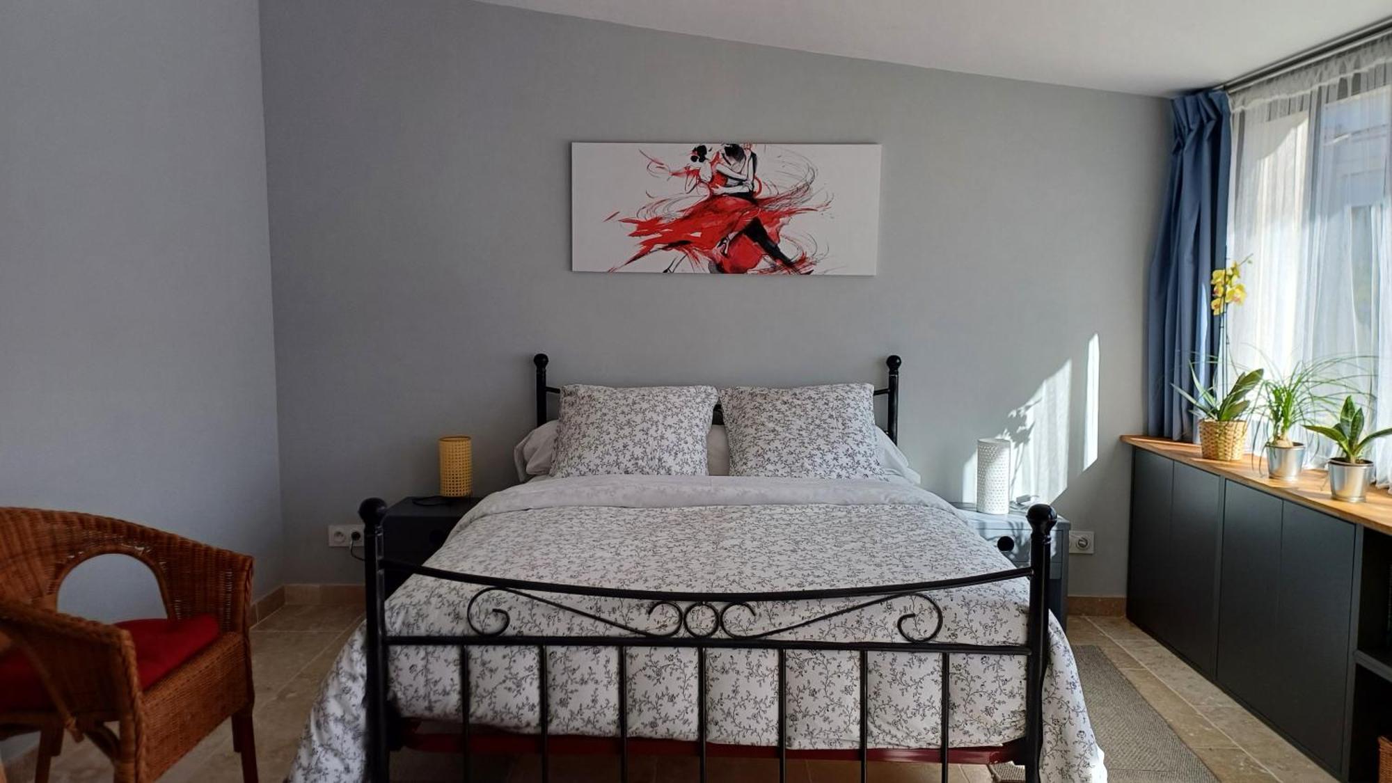 La Goutadou Bed & Breakfast Cabannes Bagian luar foto